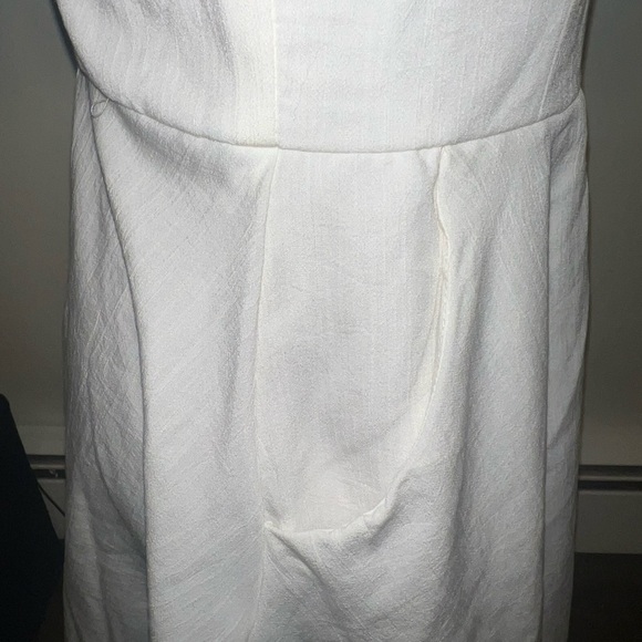 Women’s White Dress - Picture 4 of 7